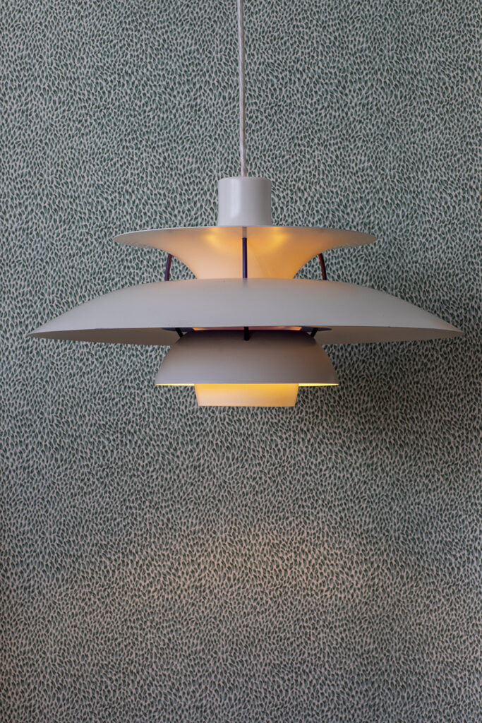 Lampa wisząca PH 5, proj. Poul Henningsen dla&nbsp;Louis Poulsen, Dania
